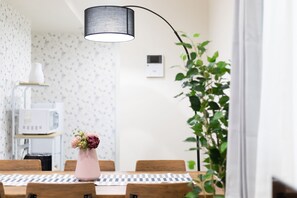 Maison Standard | Restauration dans la chambre