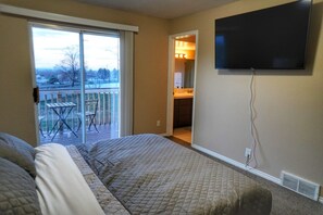 5 chambres, bureau, accès au Wi-Fi (inclus), literie fournie