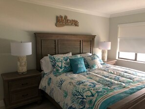 2 bedrooms, iron/ironing board, bed sheets - Beach Condo (Jensen Beach)