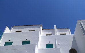 Exterior - Sea view Cycladic quiet holiday home walking distance to beach,restaurants,cafes (Batsi)