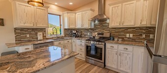 River Frontage • Firepit • Pet-Friendly