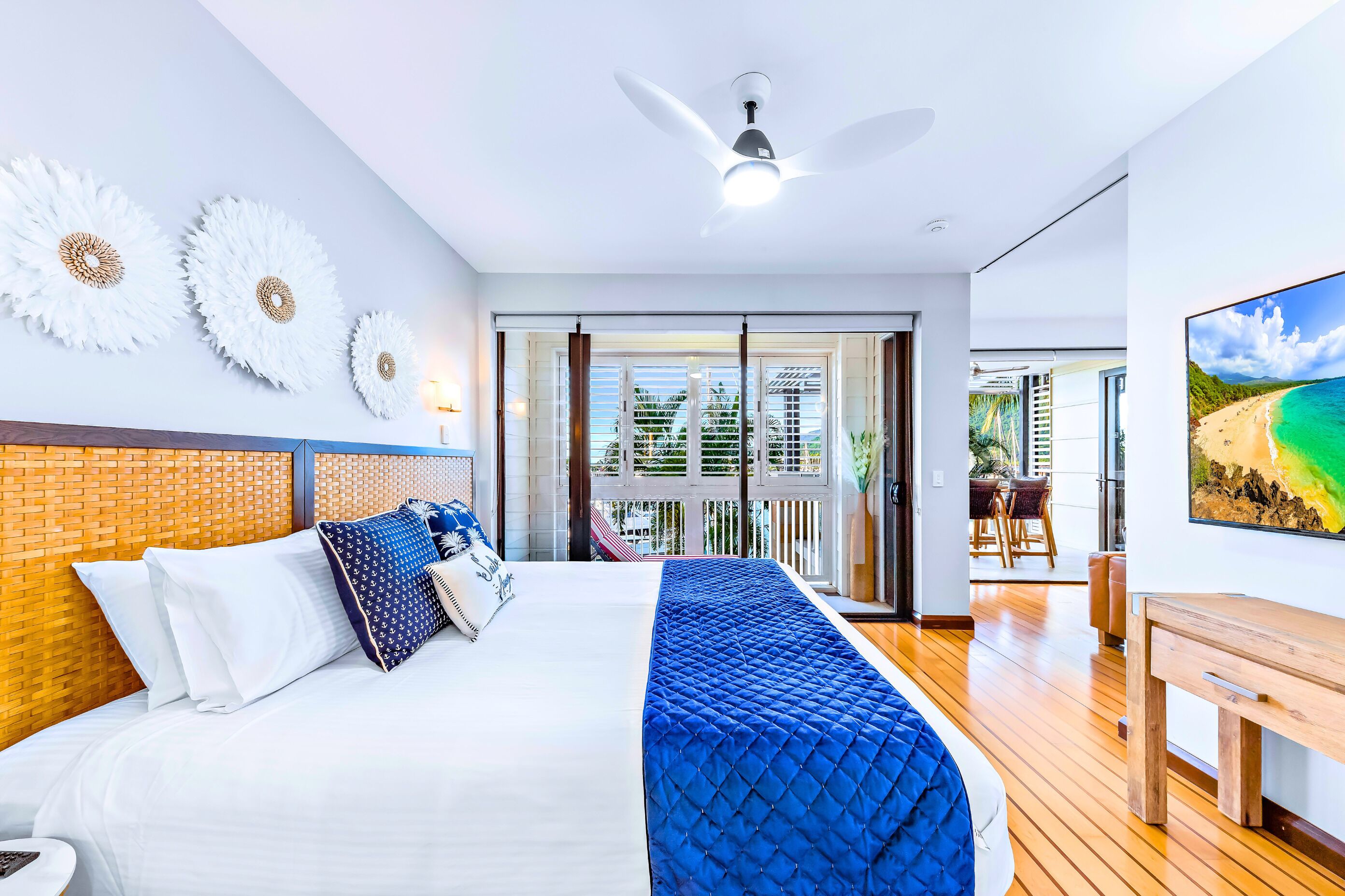 Stunning Marina Views Close to Everything in Airlie Beach - with Elevator