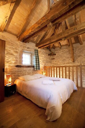 5 chambres, fer et planche à repasser, lit parapluie, Wi-Fi gratuit