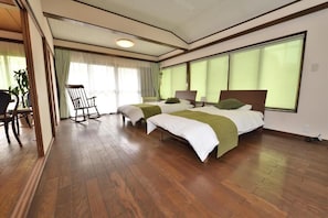 Basic-Haus (1-4pax for 2 rooms on1F, 5-6pax for 3) | Daunenbettdecken, kostenloses WLAN