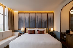 In-room safe, blackout curtains, free WiFi, bed sheets