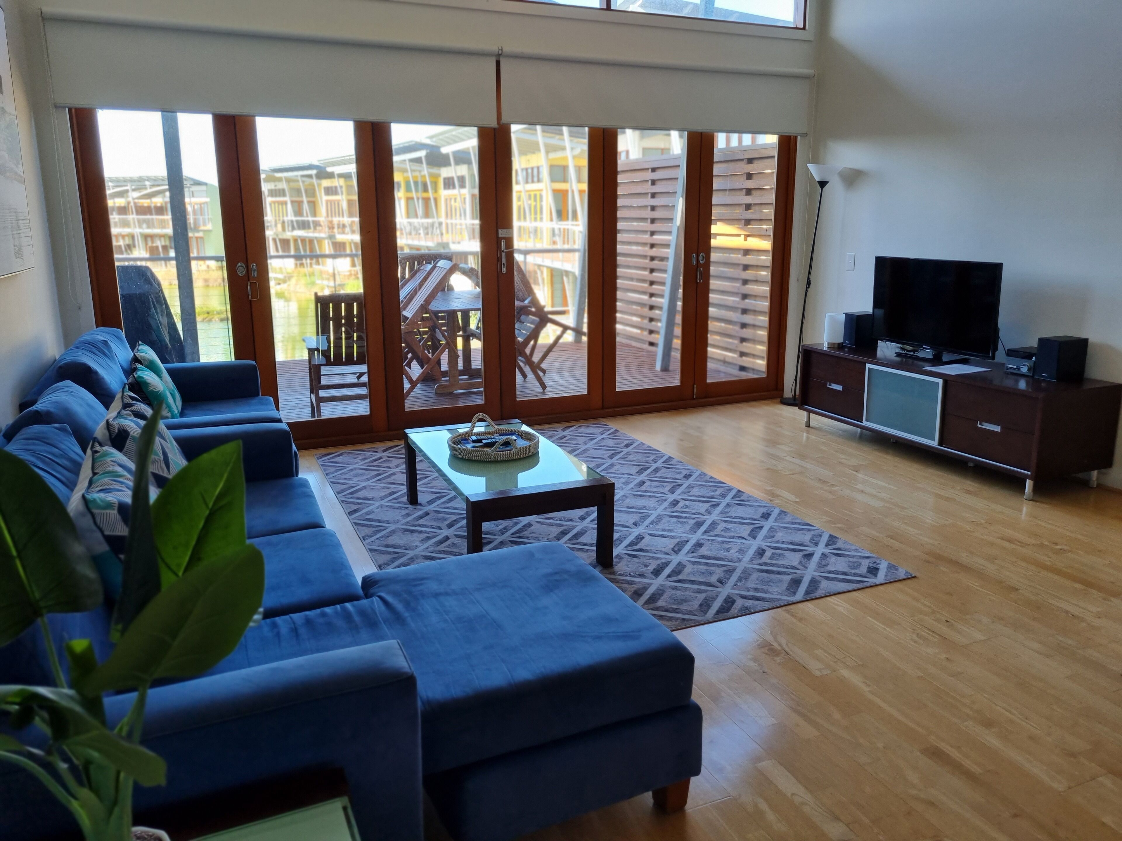 Villa 92 South Shores Resort - Executive style with lagoon view!