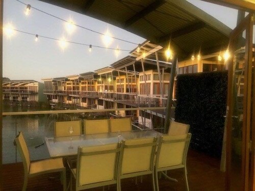 Villa 92 South Shores Resort - Executive style with lagoon view!