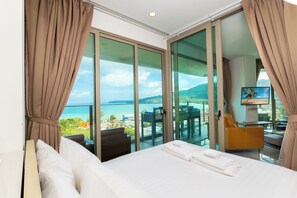 2 室のベッドルーム、デスク、アイロン / アイロン台、旅行用ベビーベッド