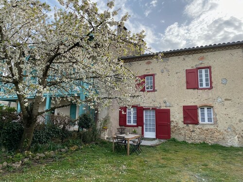 Pretty renovated farmhouse