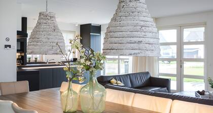 Villa in Friesland with Sauna and Whirlpool