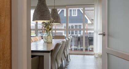 Villa in Friesland with Sauna and Whirlpool