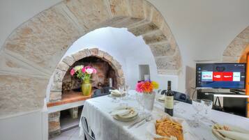 家庭公寓, 多间卧室 (La Casa Sulla Roccia Trulli Pool) | 用餐