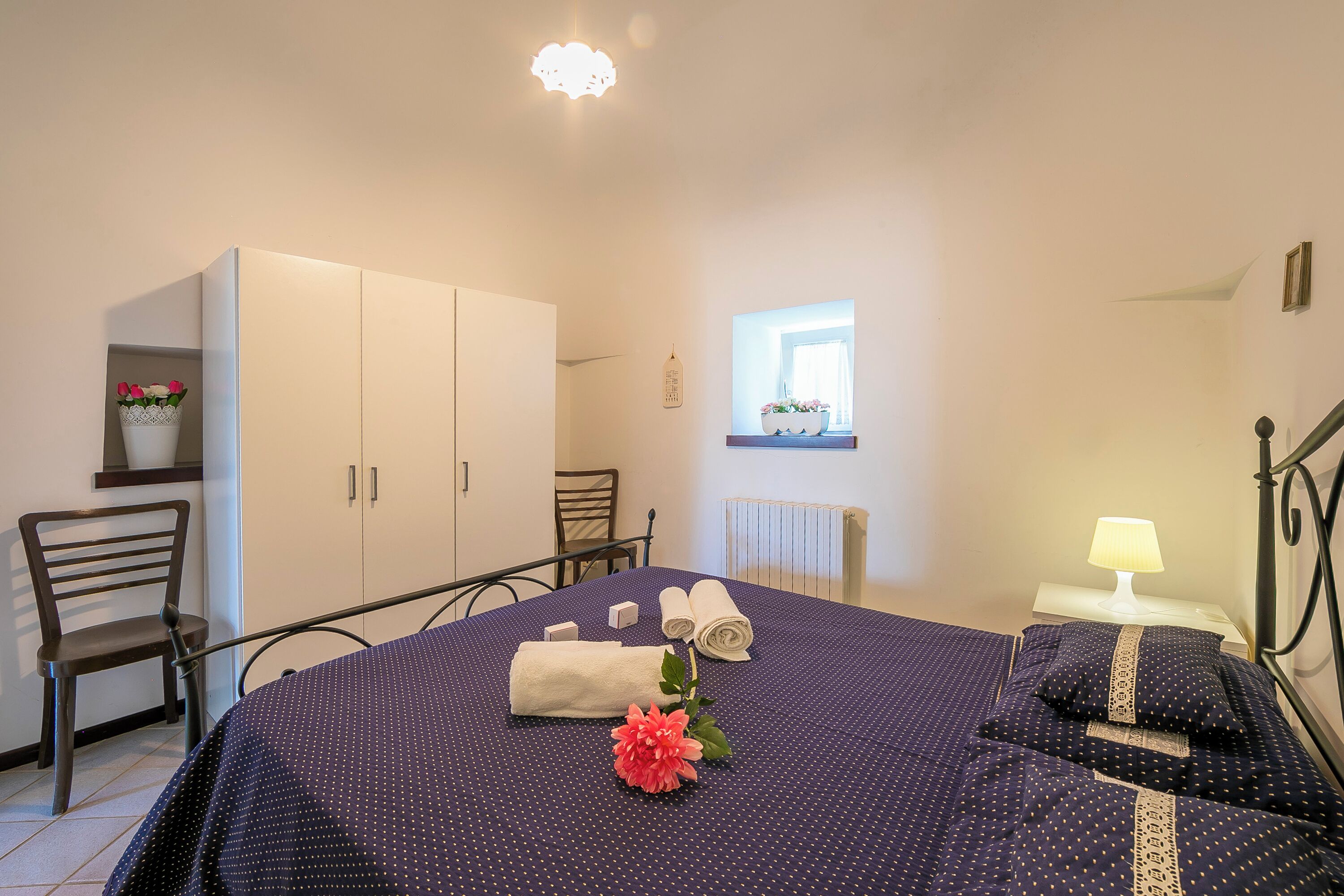 2 bedrooms, bed sheets