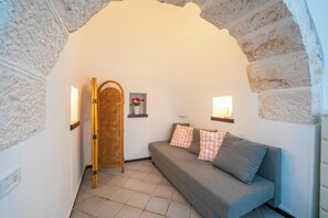Family Apartment, Multiple Bedrooms (La Casa Sulla Roccia Trulli Pool) | Interior - La Casa Sulla Roccia Trulli Pool (Monopoli)