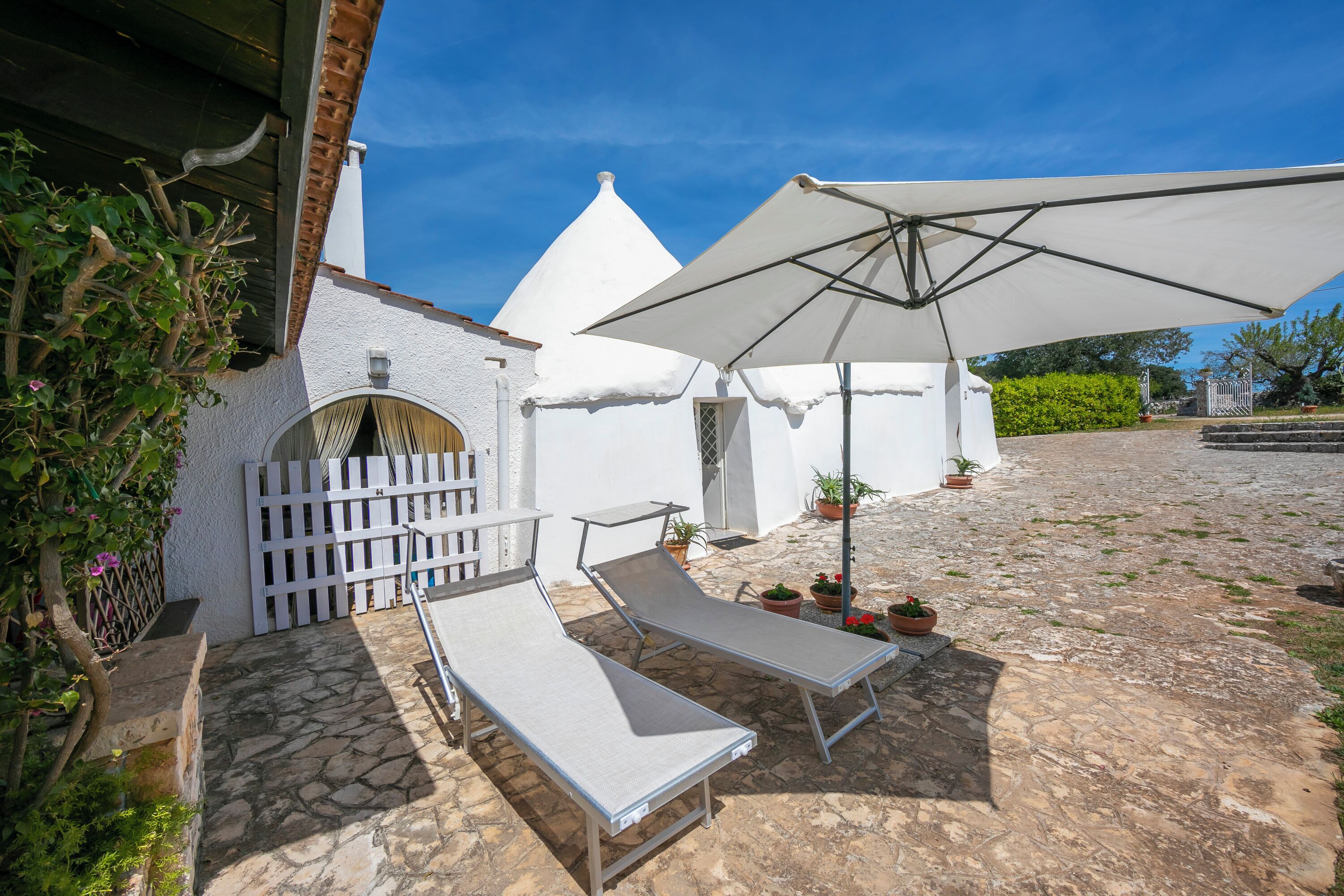 Family Apartment, Multiple Bedrooms (La Casa Sulla Roccia Trulli Pool) | Terrace/patio
