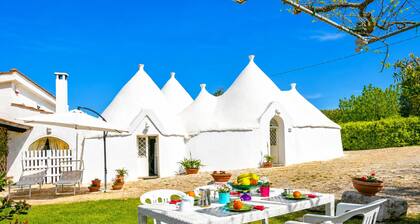 La Casa Sulla Roccia Trulli Pool