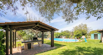 La Casa Sulla Roccia Trulli Pool