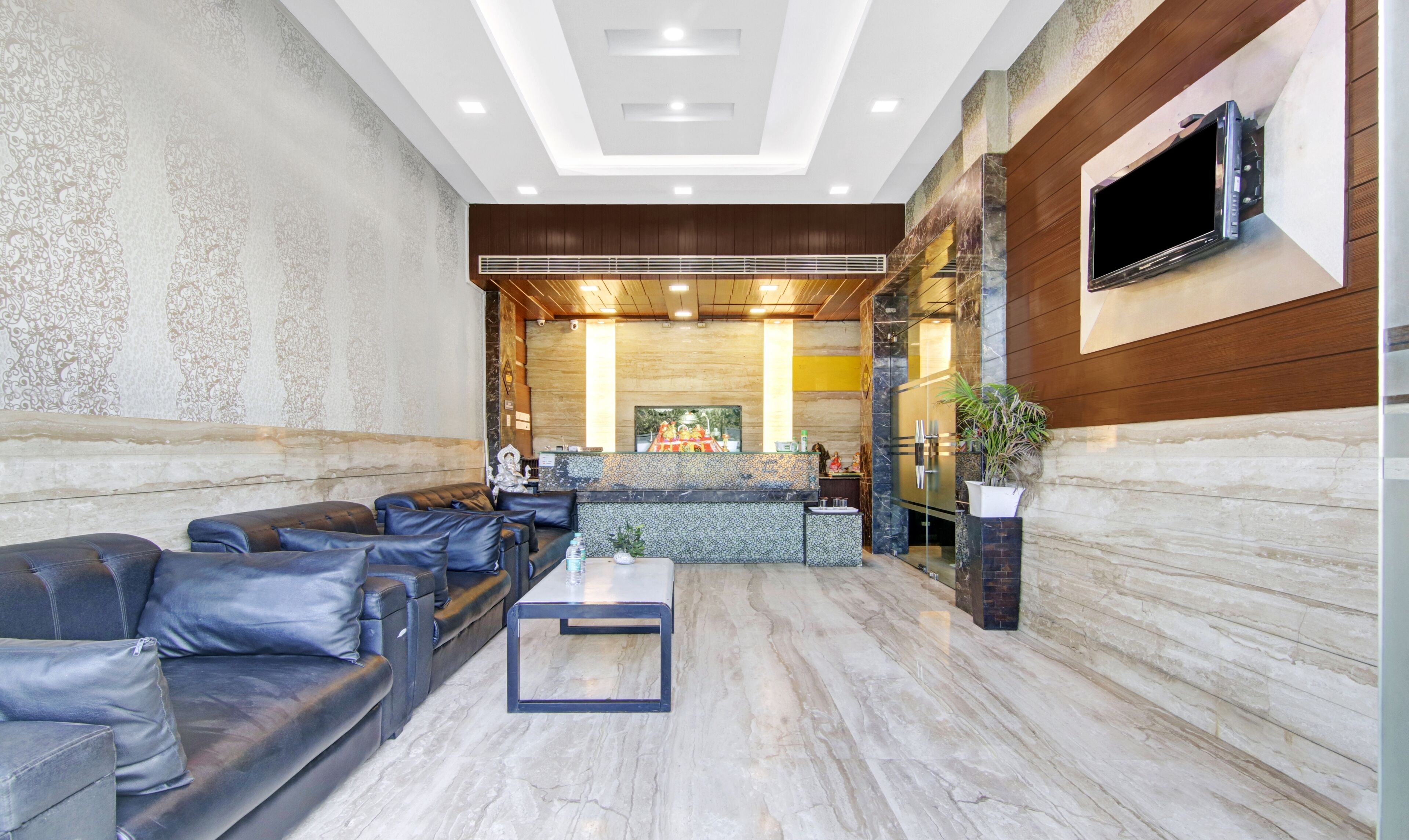 Foto - Treebo Trend Elite