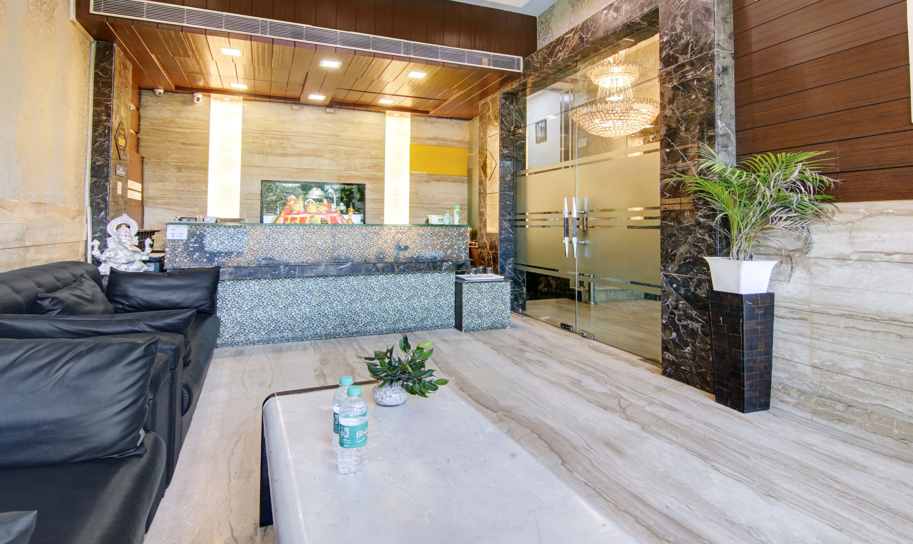 Foto - Treebo Trend Elite