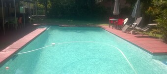 Gloria's Bed And Breakfast!