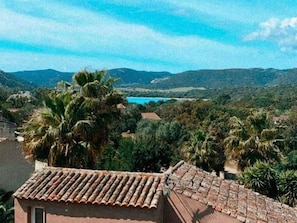 Vue depuis lâhĂ©bergement
