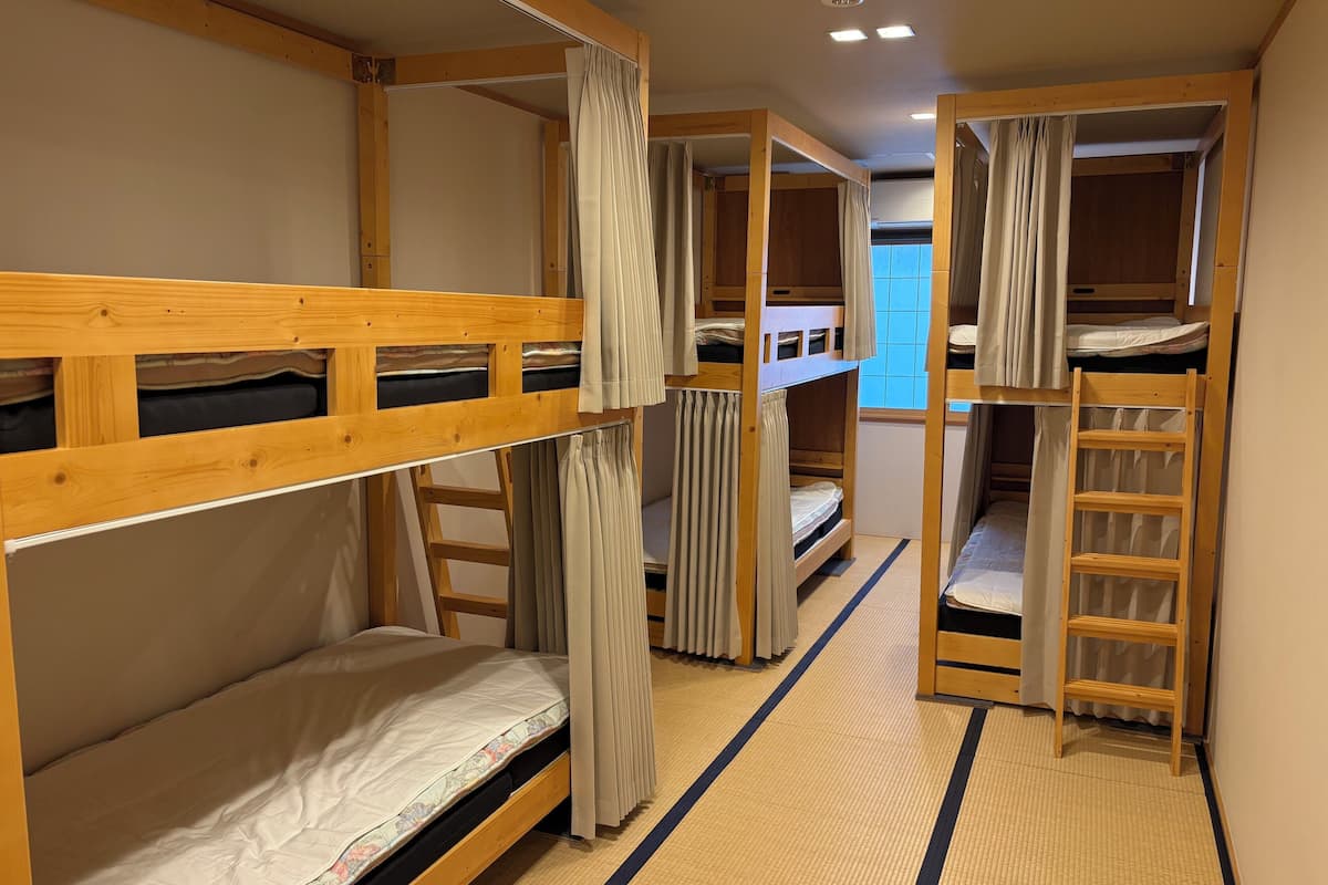 1 bedroom, blackout curtains, free WiFi, bed sheets