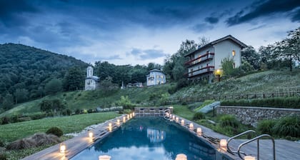 VILLA FELICE, POOL 25*4 mt, SKY SPA, private GARDEN, WIFI