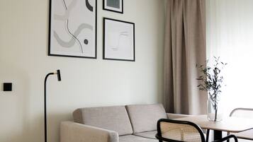 Design Apartment | Desk, laptop workspace, free WiFi, bed sheets