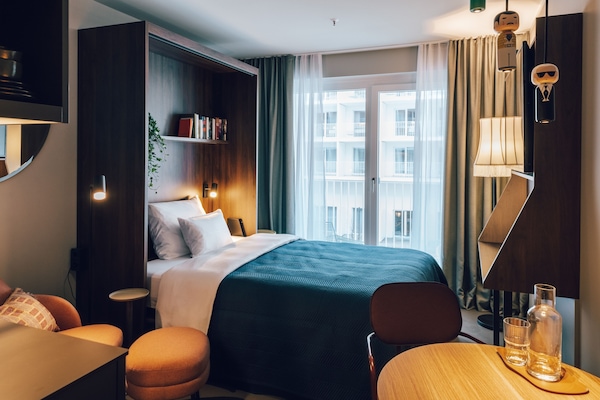 Homeoffice | Seprai premium, selimut bulu angsa, busa memori, dan meja kerja