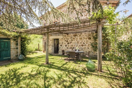 Appartement "Gemma Verde-Tavoleto" avec vue sur les montagnes, jardin et Wi-Fi