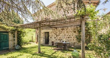 Appartement "Gemma Verde-Tavoleto" avec vue sur les montagnes, jardin et Wi-Fi