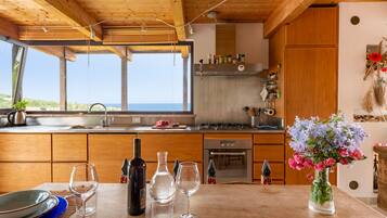 Réfrigérateur, four, plaque de cuisson, lave-vaisselle