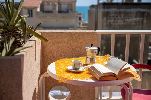 Apartment "Casa Riviera" with Balconies and Wi-Fi