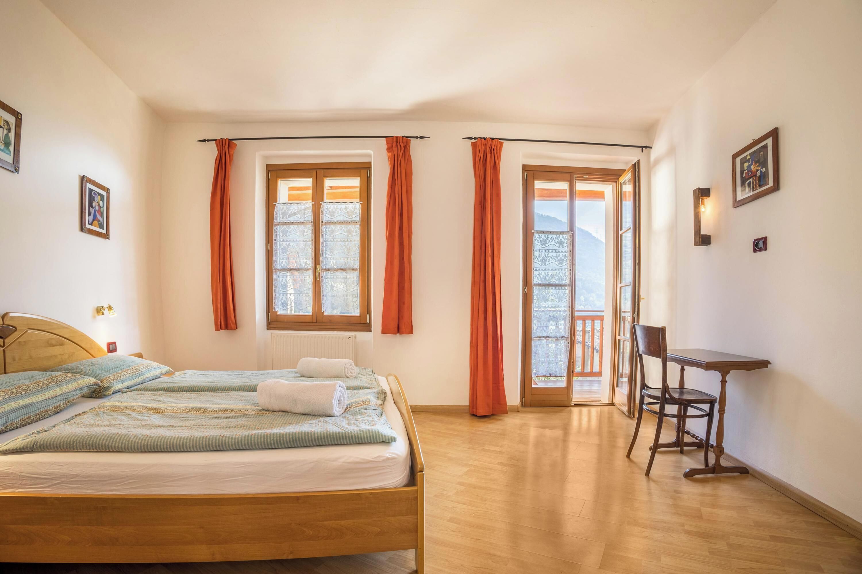 1 camera, Wi-Fi gratuito, lenzuola