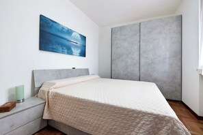 3 camere, ferro/asse da stiro, Wi-Fi gratuito, lenzuola