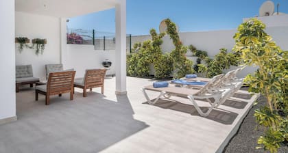 Holiday Home "Alegria" close to the Beach with Garden & Wi-Fi