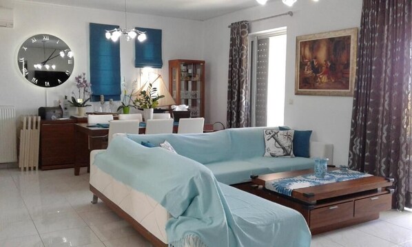 Villa | Living area