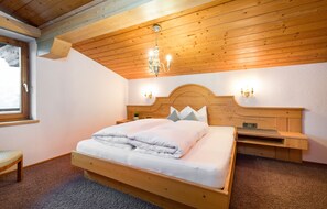 1 bedroom, WiFi - Country style apartment with balcony (Tannheim)