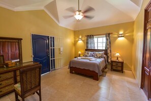 3 Schlafzimmer, Schreibtisch, kostenloses WLAN, Bettwäsche