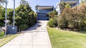 Property grounds - 7 Cromarty Road water views and boat parking available in the driveway (Soldiers Point)
