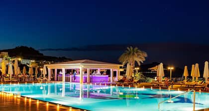 Lindos Bay Suites