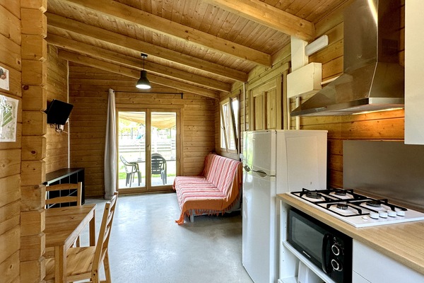 Bungalow estándar | Zona de estar | Una mesa de tenis de mesa