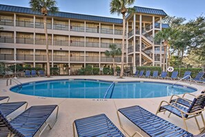 Pool - Oceanfront Hilton Head Island Condo w/ Pool! (Hilton Head Island)