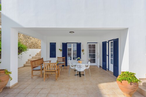 Thanos Luxurious Apt in Spetses Center, 2BR, 2BA