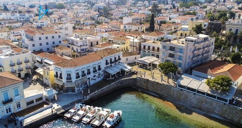 Thanos Luxury apartment in Spetses