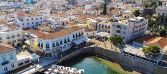 Thanos Luxurious Apt in Spetses Center, 2BR, 2BA
