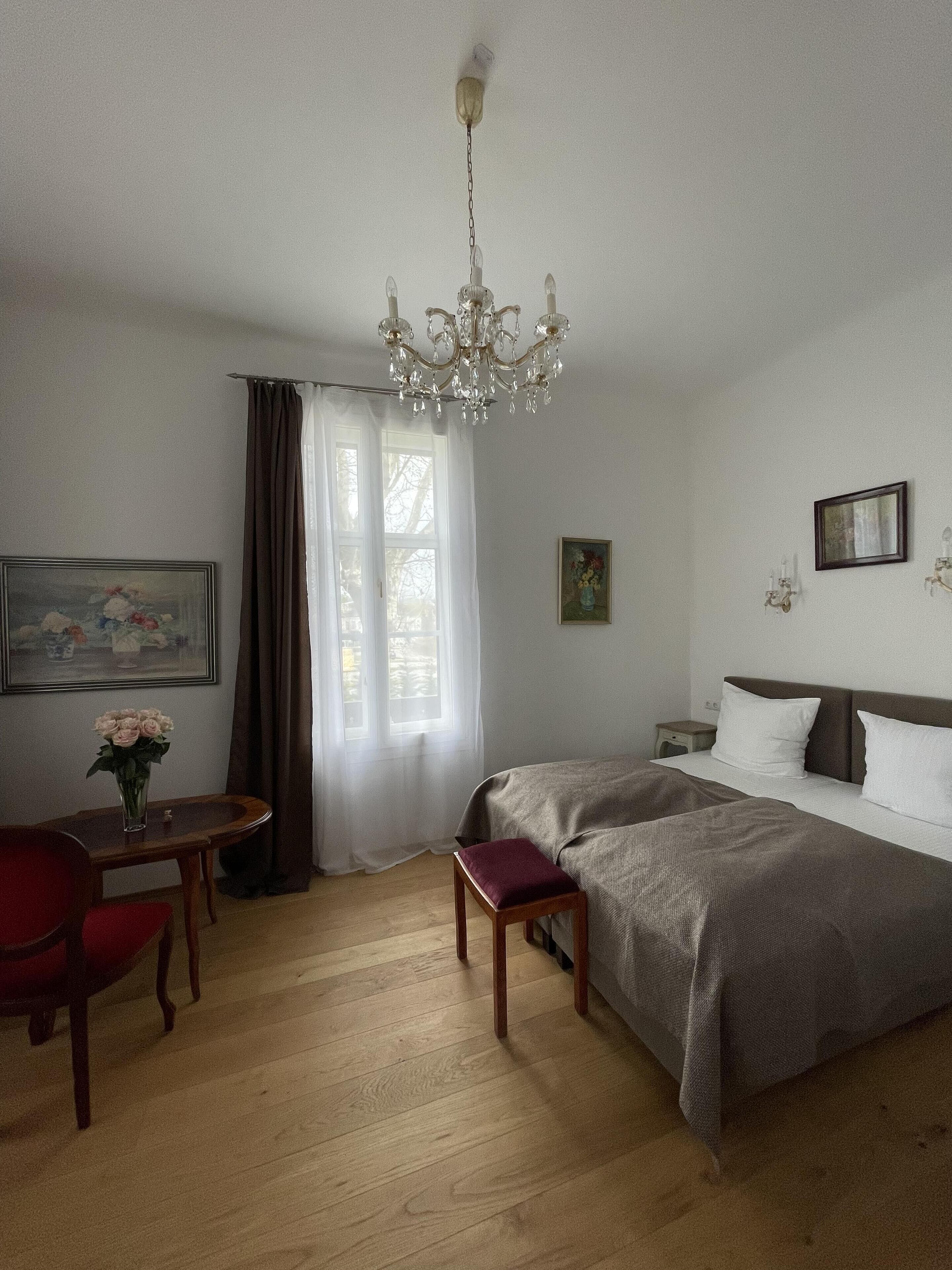 1 多间卧室、熨斗/熨衣板、免费 WiFi、床单