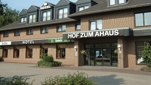 Front of property - Garni Hotel Hof zum Ahaus (Ahaus)