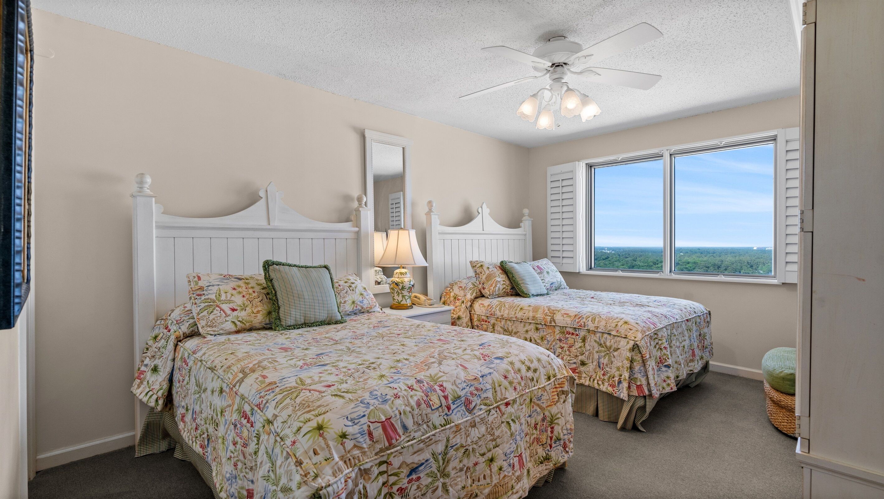 Brighton 2105 Penthouse on 21st floor