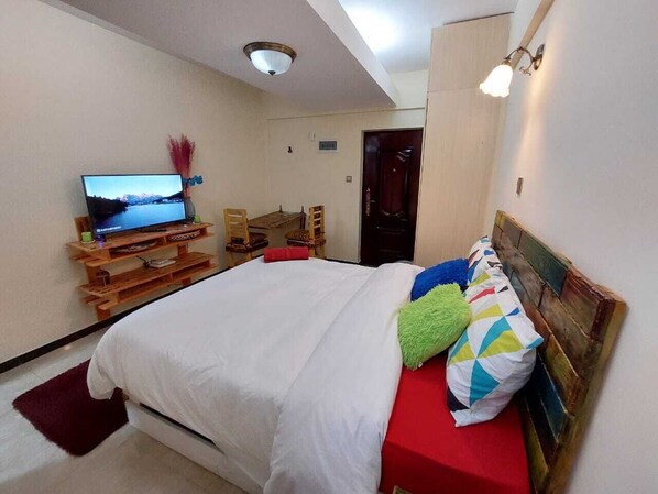 Business Studio | Free WiFi - Stay.Plus Denis Garden Studio Apartment (Nairobi)
